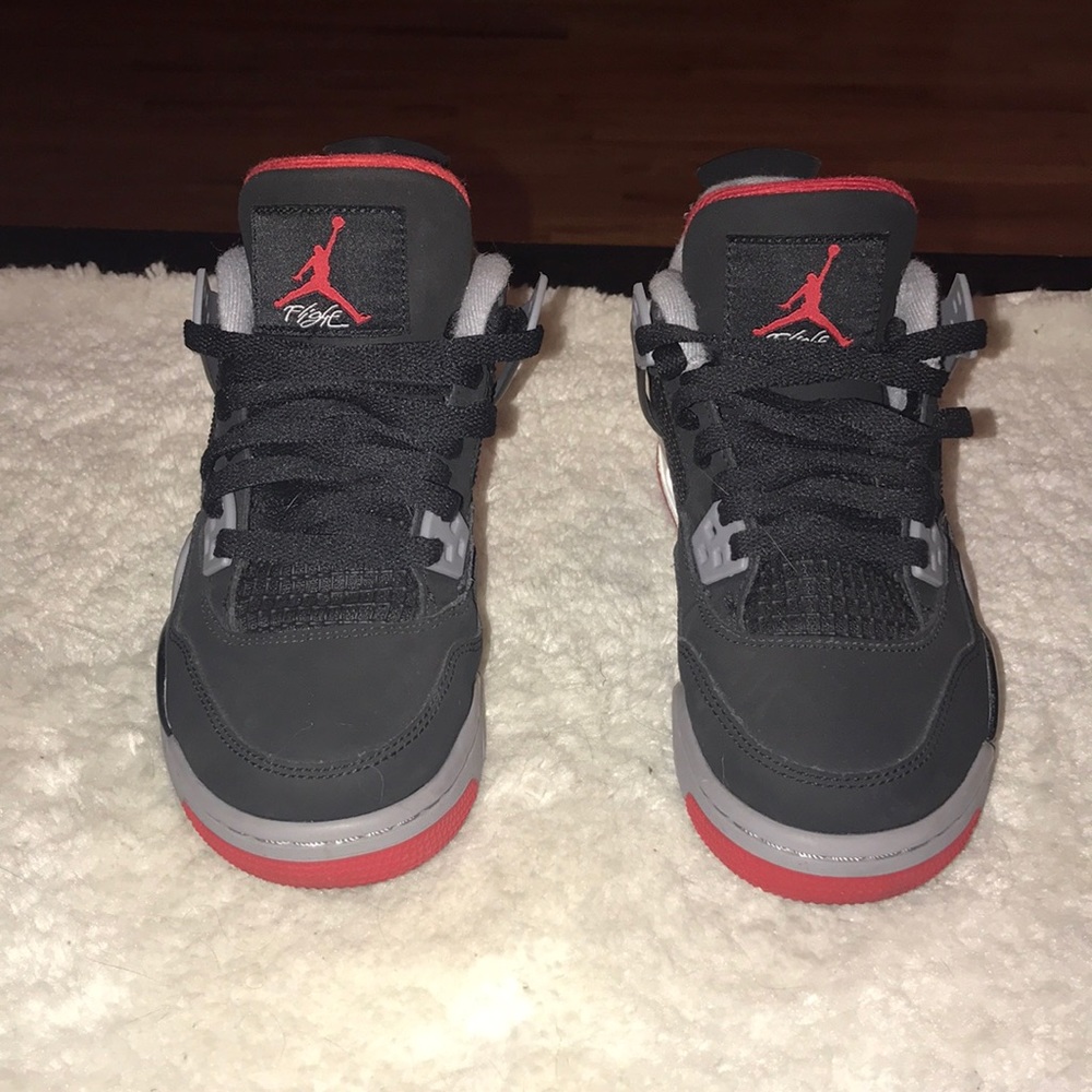 Air Jordan’s in a size 4. Only worn 2 times